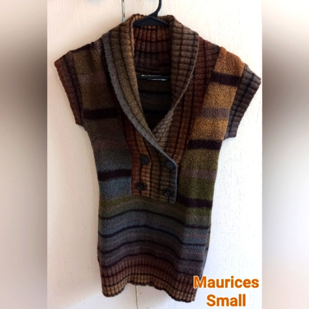 Maurices sweater